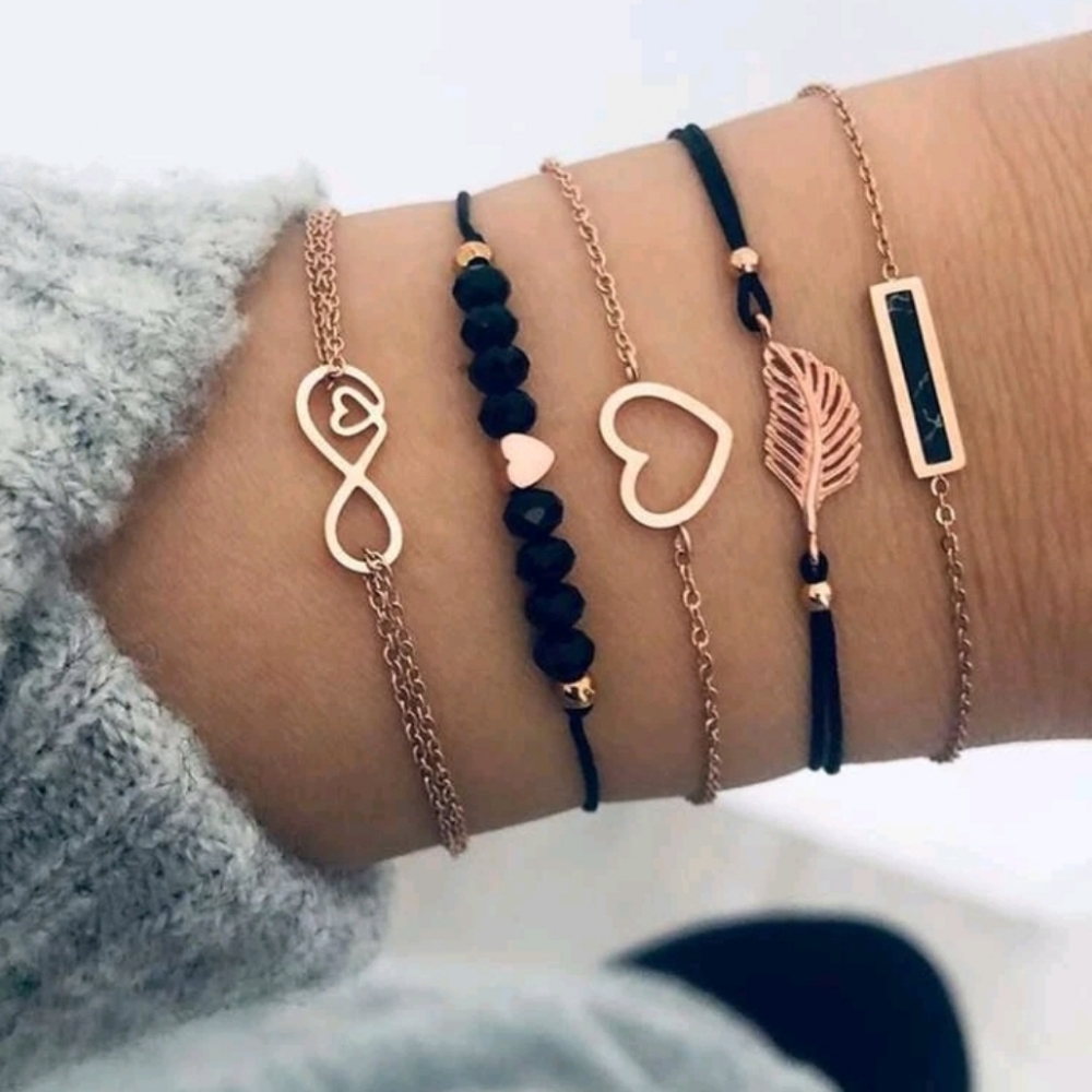 5pc heart and leaf decor bracelets